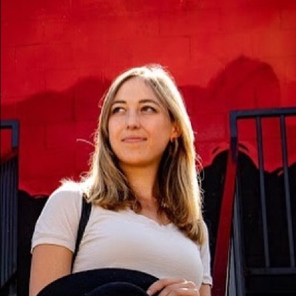 Hi 👋 - Picture 1 of 1